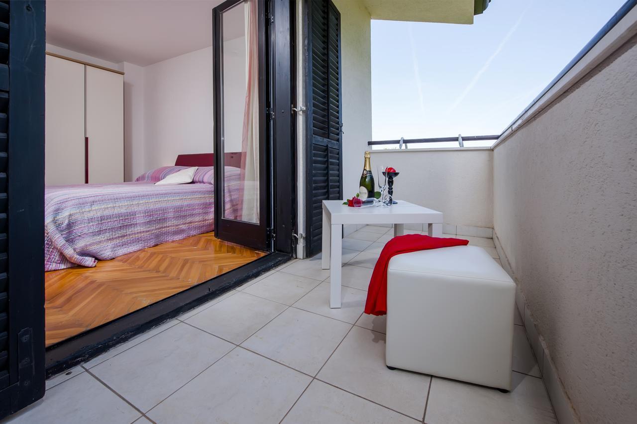 Cerin Apartment Ровинь Экстерьер фото