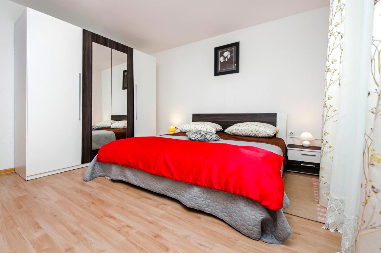 Cerin Apartment Ровинь Экстерьер фото